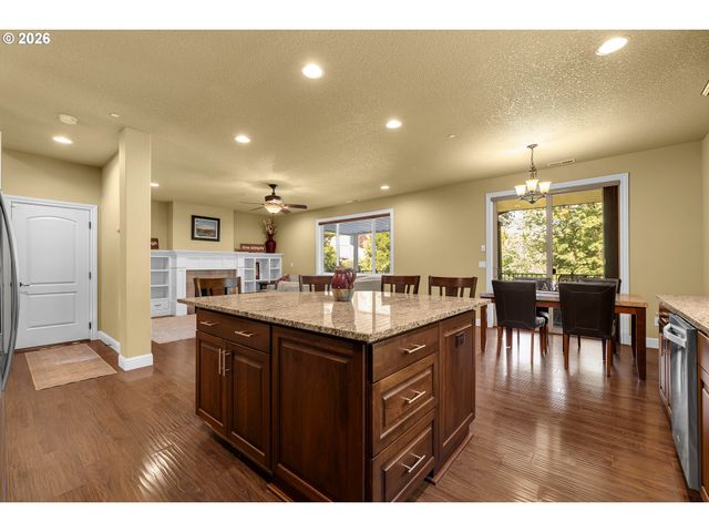 4270 Nw SACAJAWEA Ct, Camas, WA 98607
