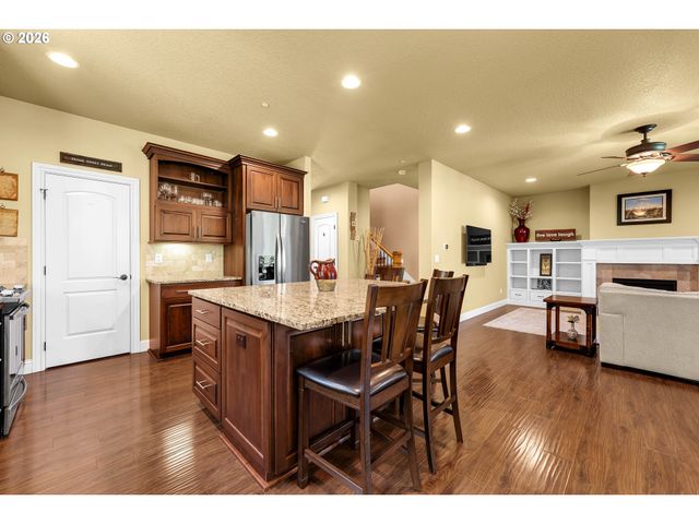 4270 Nw SACAJAWEA Ct, Camas, WA 98607