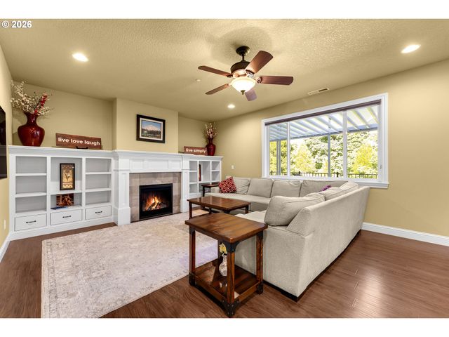 4270 Nw SACAJAWEA Ct, Camas, WA 98607