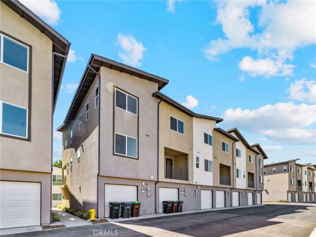 1172 Santo Antonio Drive, Colton, CA 92324