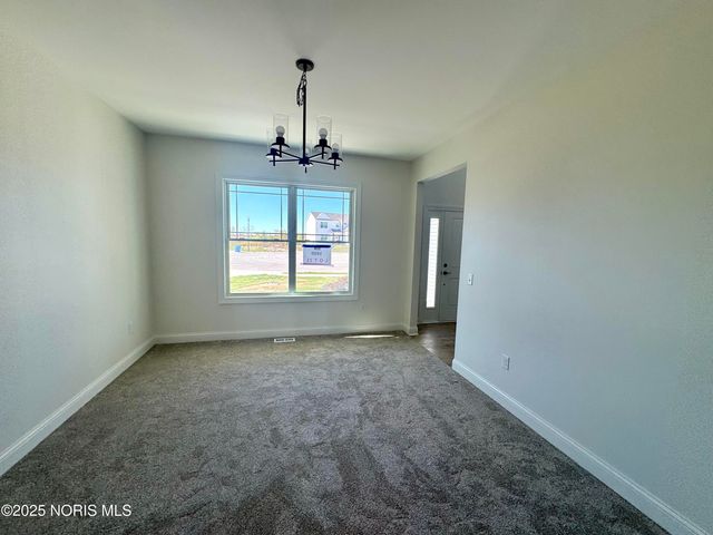 1800 Caleb Court, Waterville, OH 43566