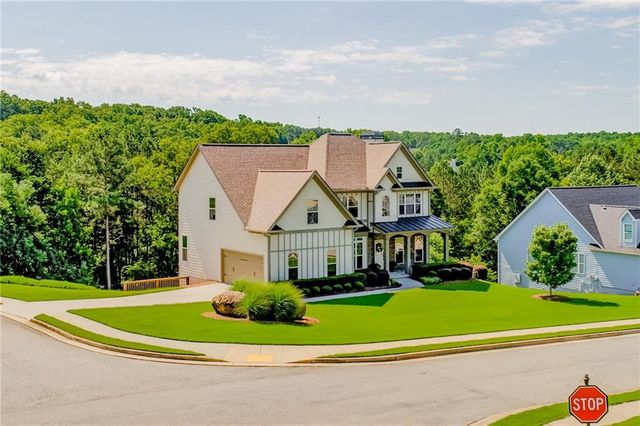 10 Altar Rock Ct NE, Cartersville, GA 30121