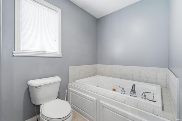 5369 Bear Creek Pass, Auburn, IN 46706