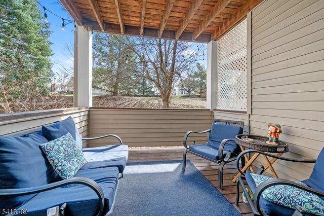 89 Bourne Cir, Hardyston Twp., NJ 07419