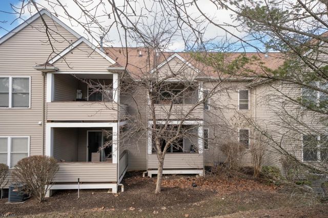 89 Bourne Cir, Hardyston Twp., NJ 07419