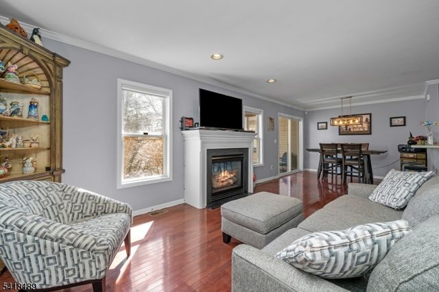 89 Bourne Cir, Hardyston Twp., NJ 07419