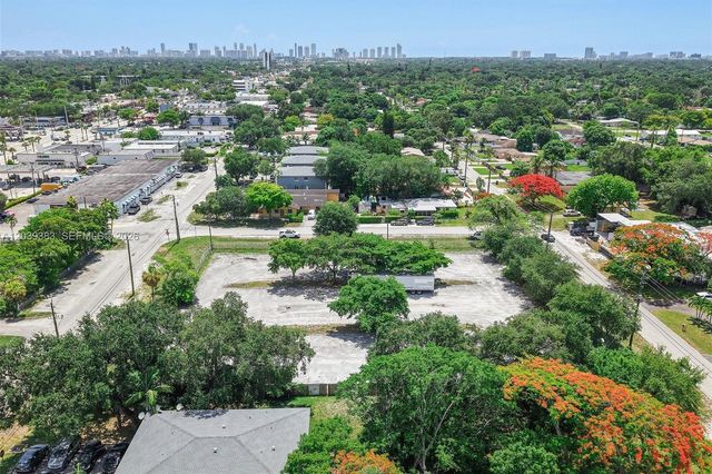 1st ave NW 166 st, Miami, FL 33169