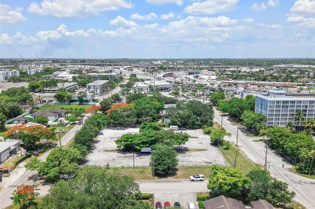 1st ave NW 166 st, Miami, FL 33169