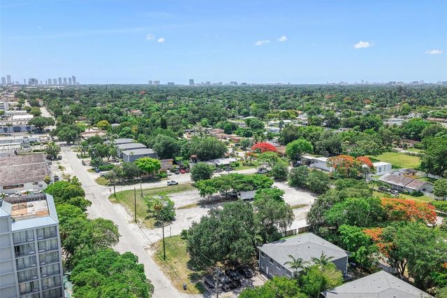 1st ave NW 166 st, Miami, FL 33169