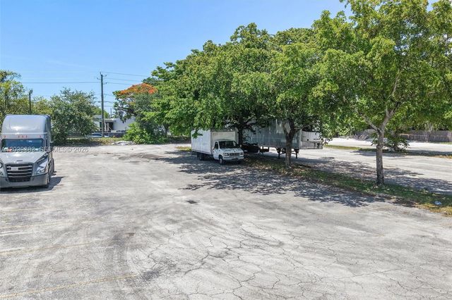 1st ave NW 166 st, Miami, FL 33169