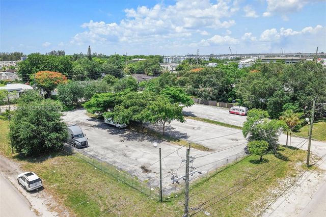 1st ave NW 166 st, Miami, FL 33169