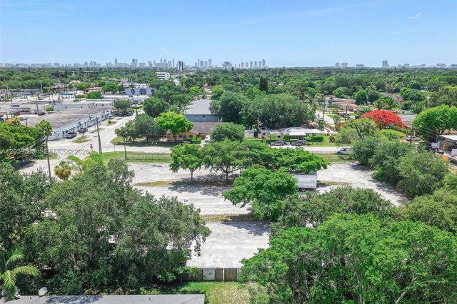 1st ave NW 166 st, Miami, FL 33169