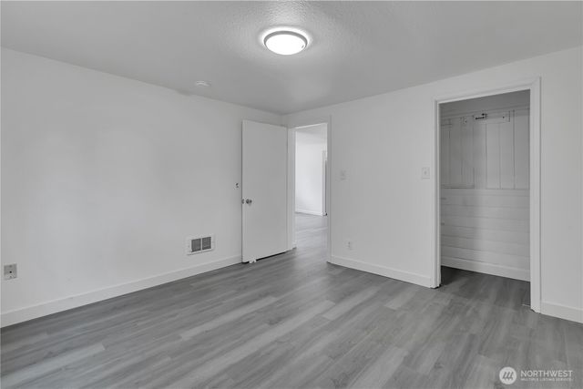 216 4th Avenue SW, Pacific, WA 98047