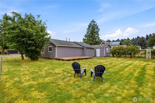 216 4th Avenue SW, Pacific, WA 98047
