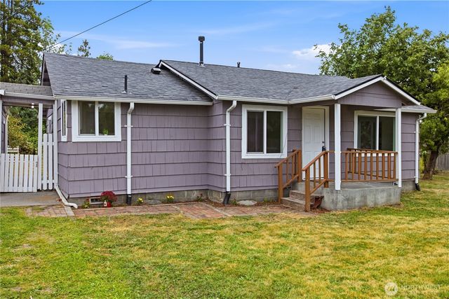 216 4th Avenue SW, Pacific, WA 98047