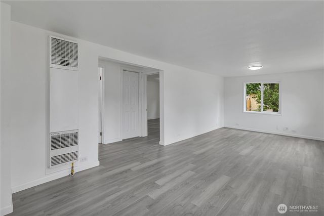 216 4th Avenue SW, Pacific, WA 98047