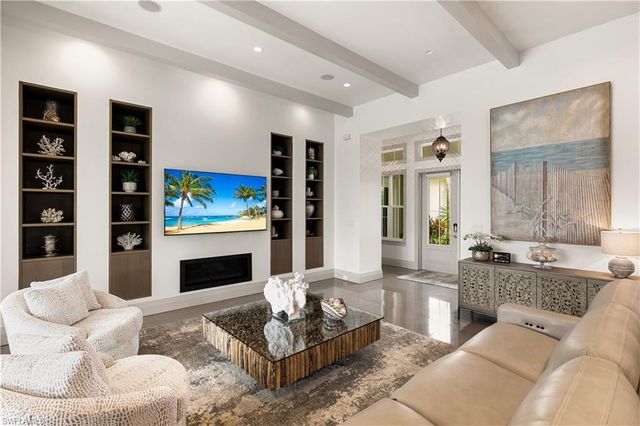 14852 Dockside LN, Naples, FL 34114
