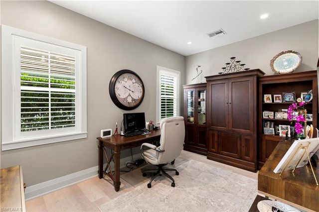 14852 Dockside LN, Naples, FL 34114