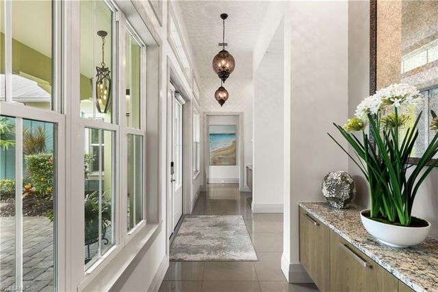 14852 Dockside LN, Naples, FL 34114