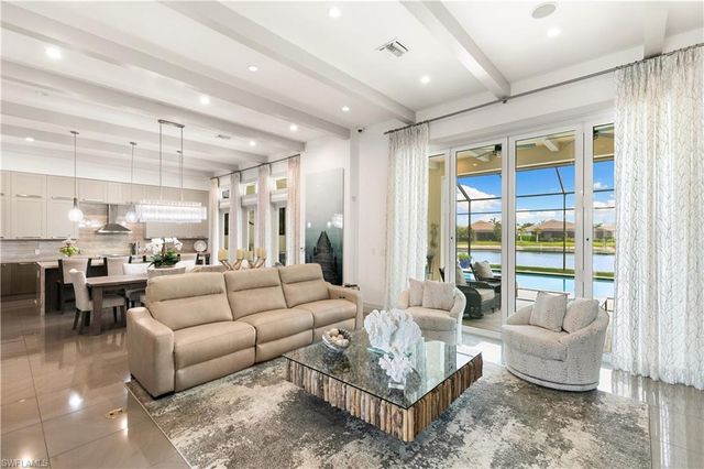14852 Dockside LN, Naples, FL 34114