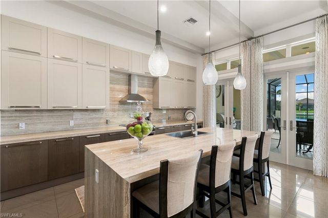 14852 Dockside LN, Naples, FL 34114