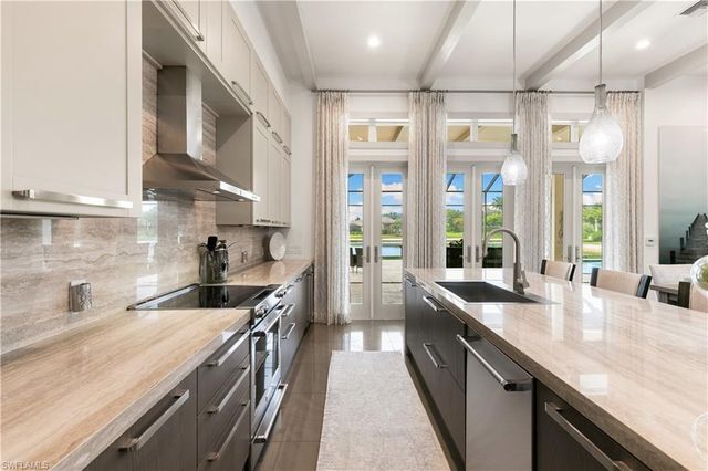 14852 Dockside LN, Naples, FL 34114