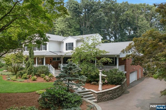 549 Lee Court, Wyckoff, NJ 07481