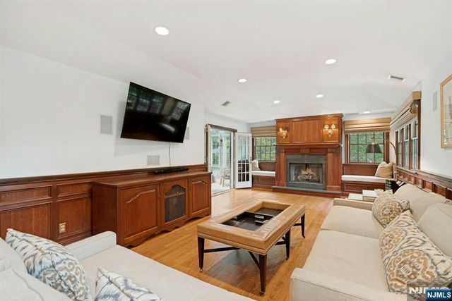 549 Lee Court, Wyckoff, NJ 07481