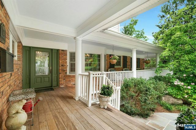 549 Lee Court, Wyckoff, NJ 07481