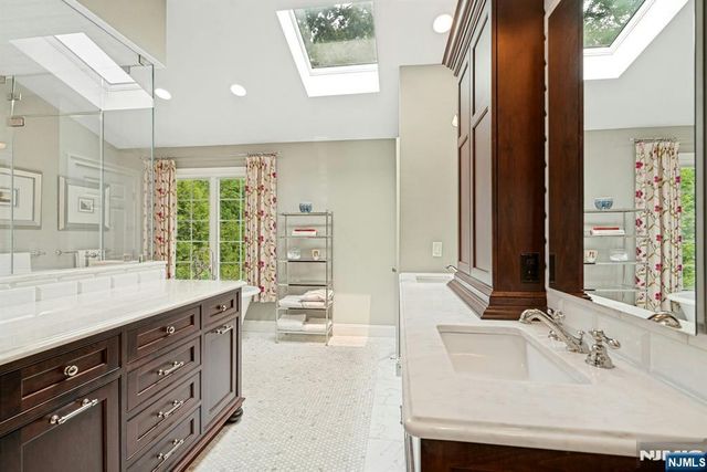549 Lee Court, Wyckoff, NJ 07481