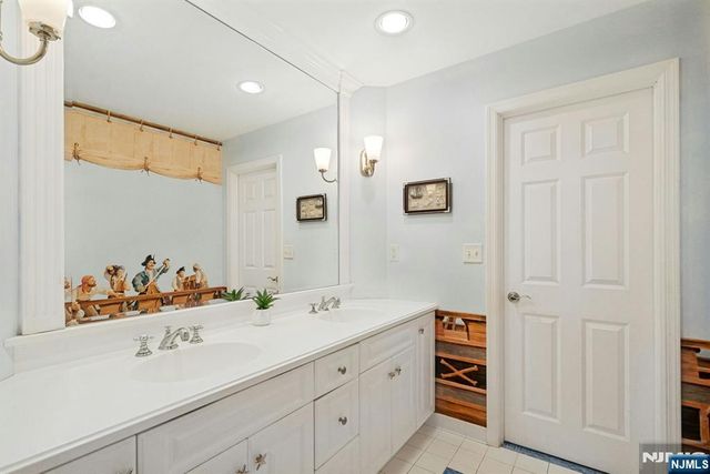 549 Lee Court, Wyckoff, NJ 07481