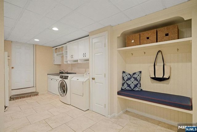 549 Lee Court, Wyckoff, NJ 07481