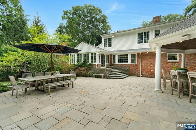 549 Lee Court, Wyckoff, NJ 07481