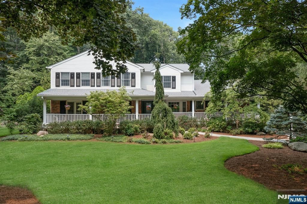 549 Lee Court, Wyckoff, NJ 07481