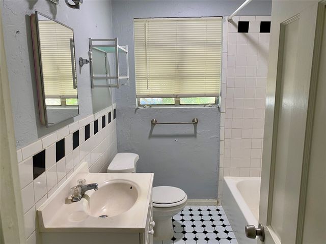 5953 Lewis Street, Dallas, TX 75206