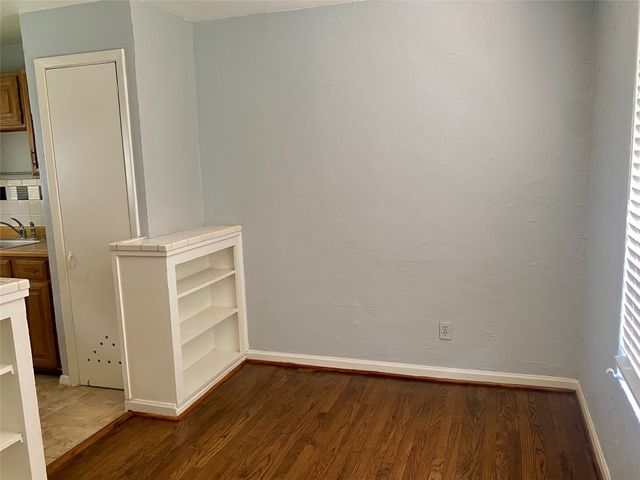 5953 Lewis Street, Dallas, TX 75206