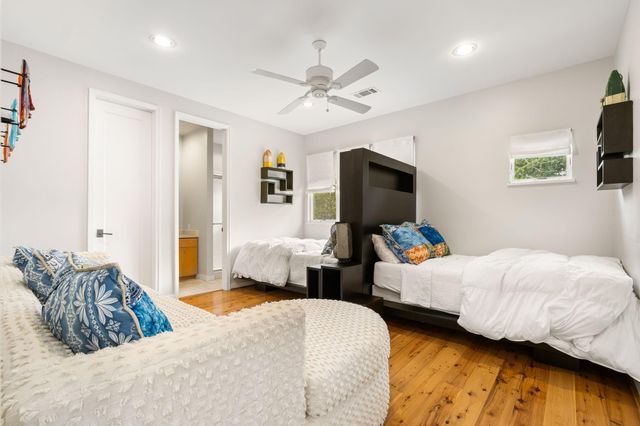 59 Lake Estates Drive, Montgomery, TX 77356