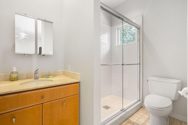 59 Lake Estates Drive, Montgomery, TX 77356