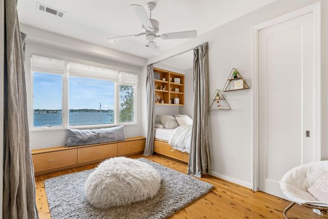 59 Lake Estates Drive, Montgomery, TX 77356