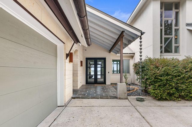 59 Lake Estates Drive, Montgomery, TX 77356