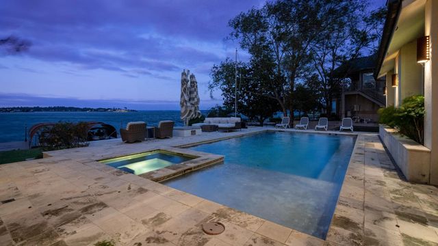 59 Lake Estates Drive, Montgomery, TX 77356