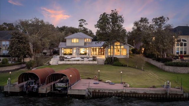 59 Lake Estates Drive, Montgomery, TX 77356