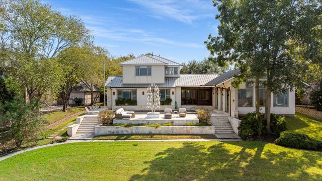 59 Lake Estates Drive, Montgomery, TX 77356