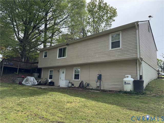 2803 Manchester Dr, Prince George, VA 23875