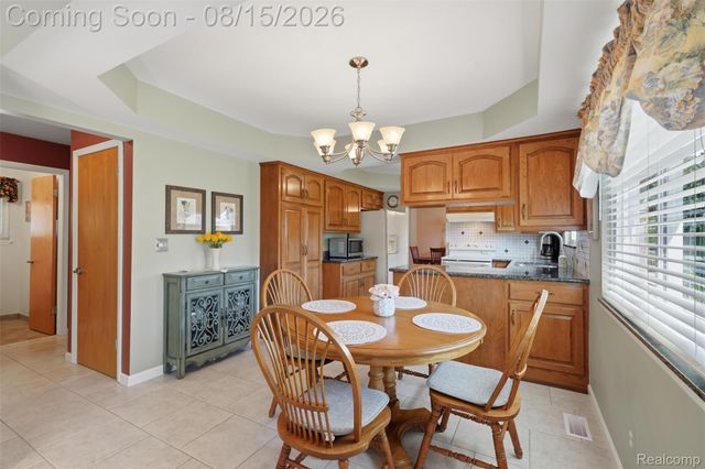 18656 Gill Road, Livonia, MI 48152