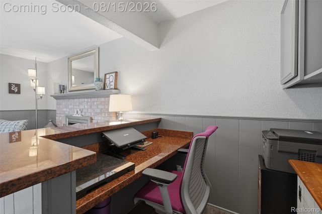 18656 Gill Road, Livonia, MI 48152