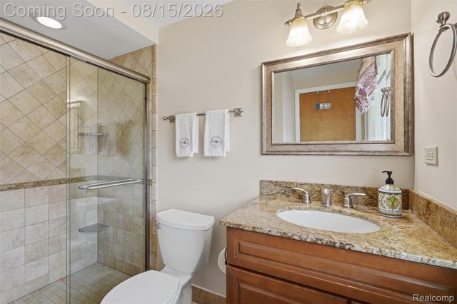 18656 Gill Road, Livonia, MI 48152