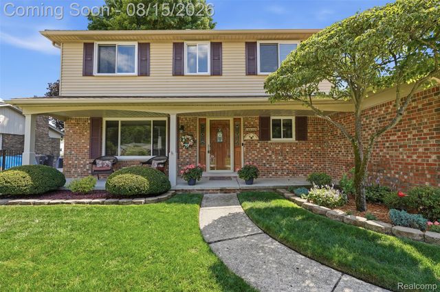 18656 Gill Road, Livonia, MI 48152