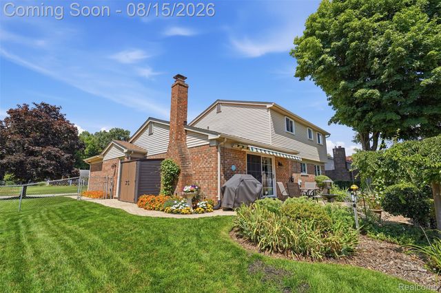 18656 Gill Road, Livonia, MI 48152