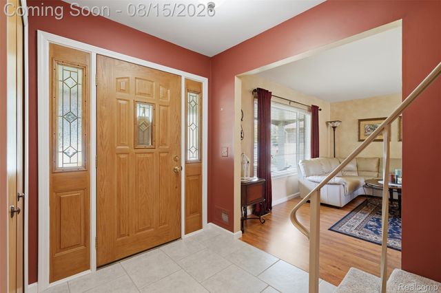 18656 Gill Road, Livonia, MI 48152